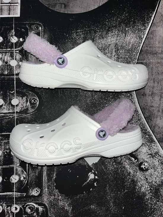 NWT CROCS - Picture 13 of 14